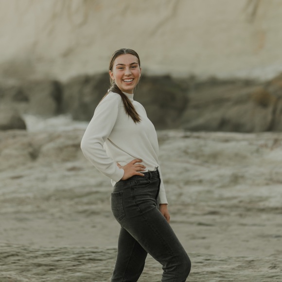 Meet your Posher, Mal - Picture 1 of 1